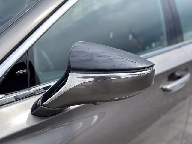 Lexus LS - фото 5