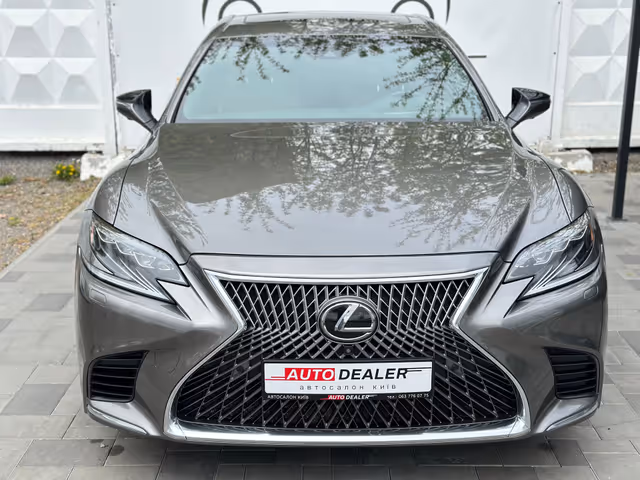 Lexus LS - фото 2