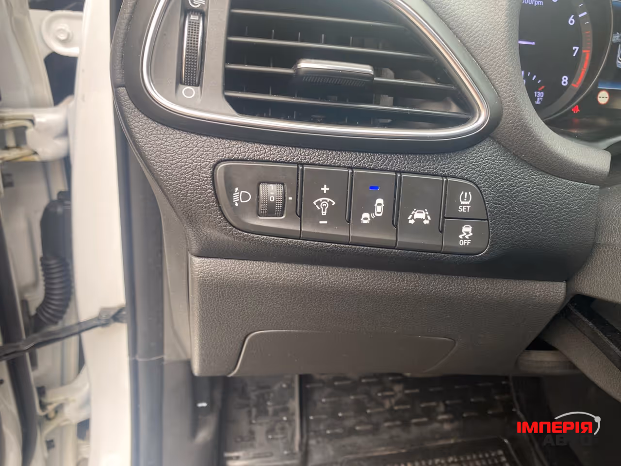 Hyundai i30 - фото 8