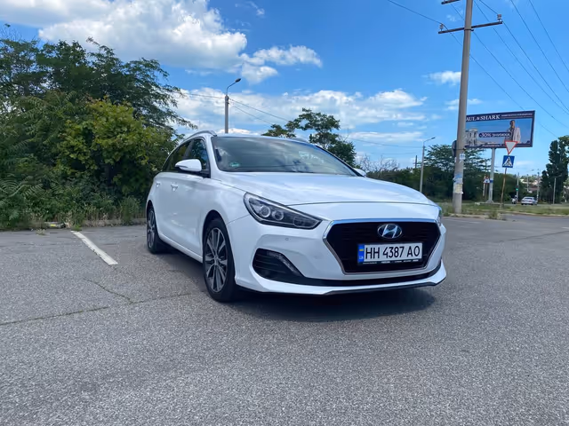 Hyundai i30 - фото 2