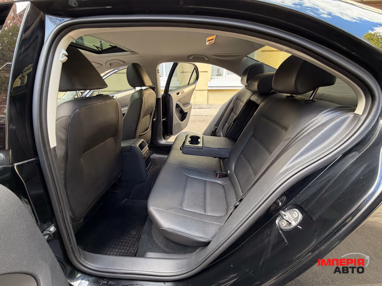 Volkswagen Jetta - фото 11