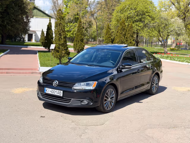 Volkswagen Jetta - фото 4