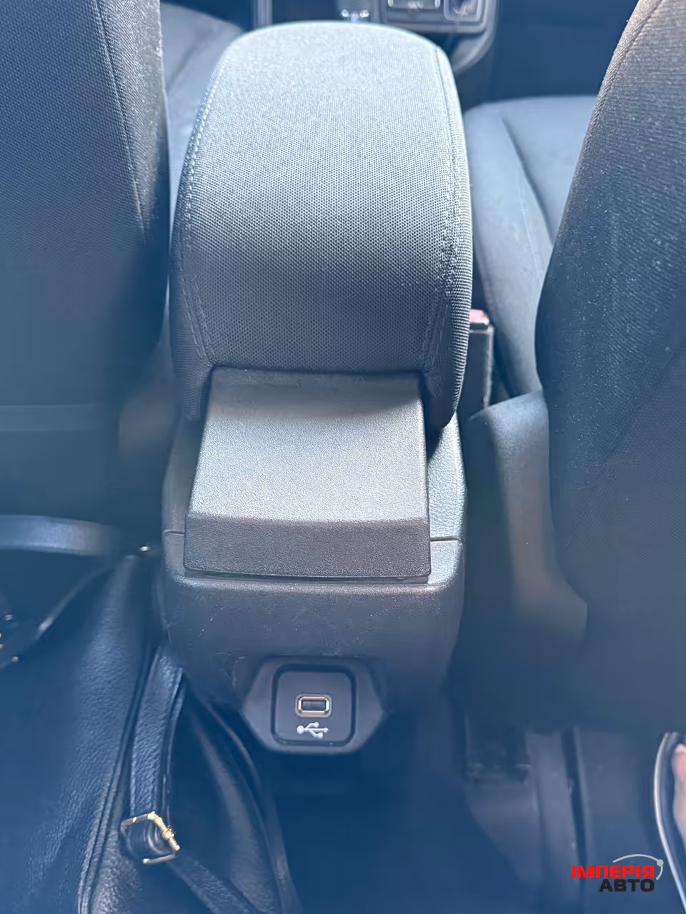 Jeep Renegade - фото 4