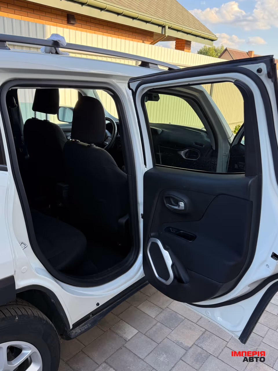 Jeep Renegade - фото 6