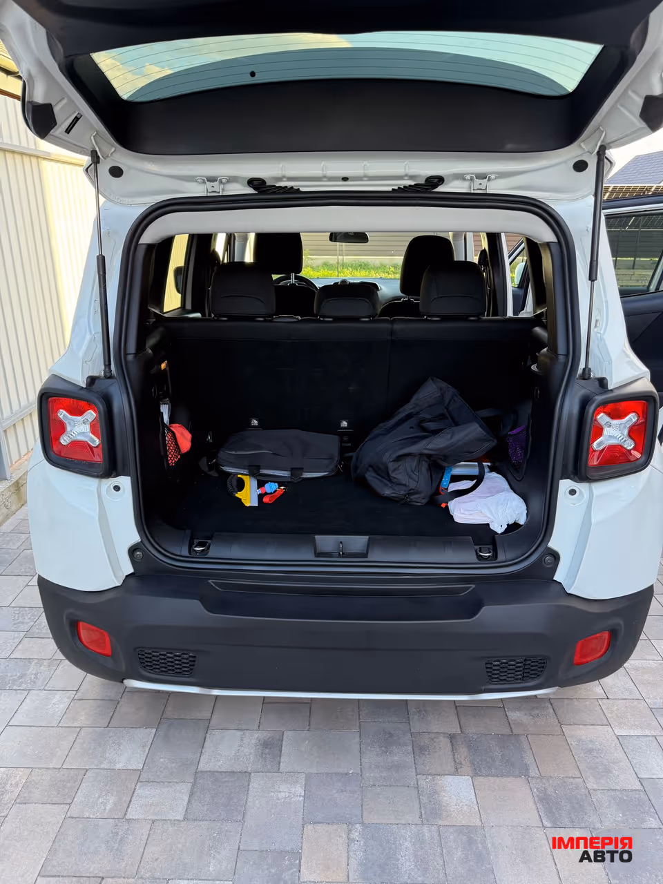 Jeep Renegade - фото 8
