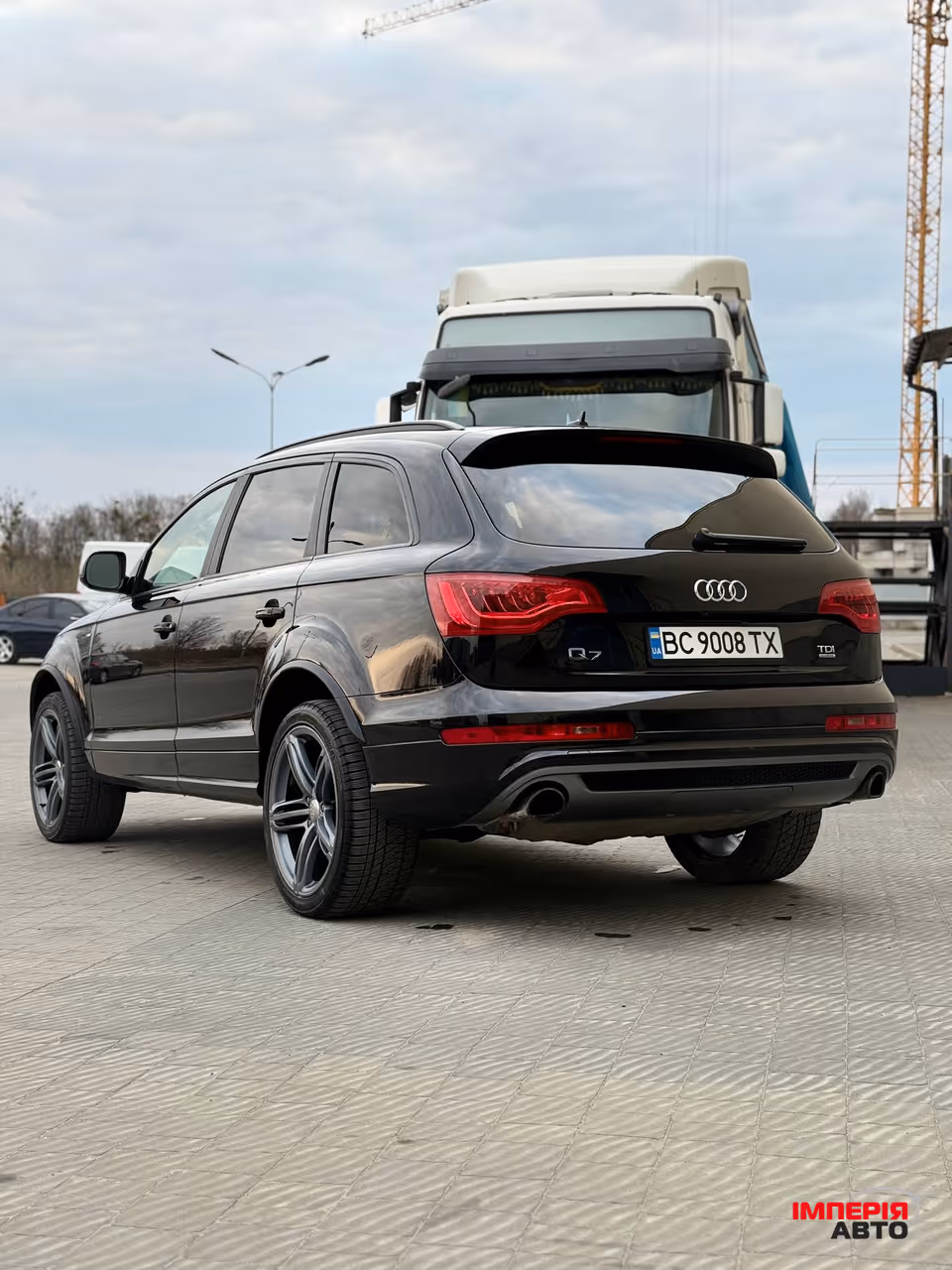 Audi Q7 - фото 56