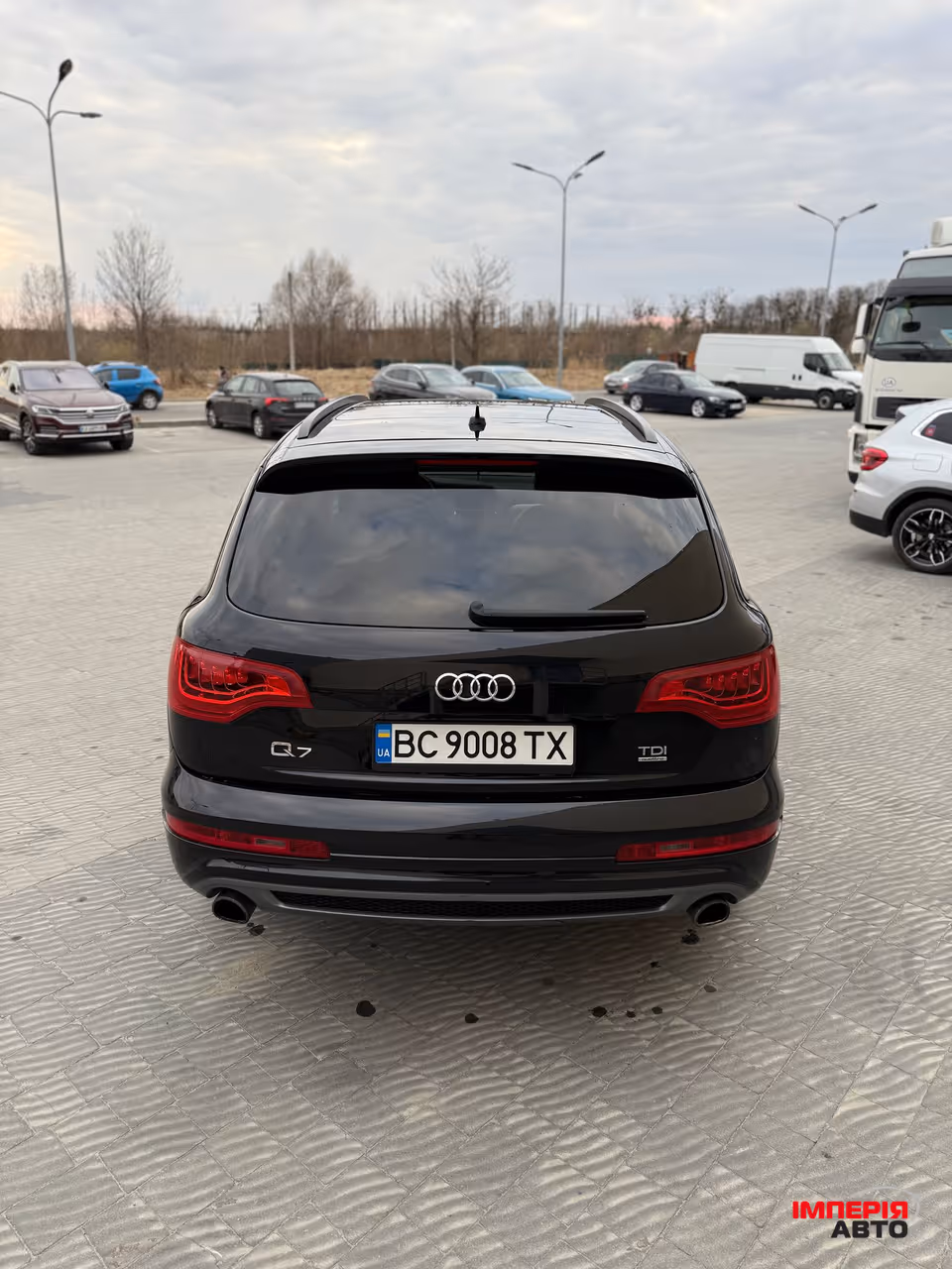 Audi Q7 - фото 14