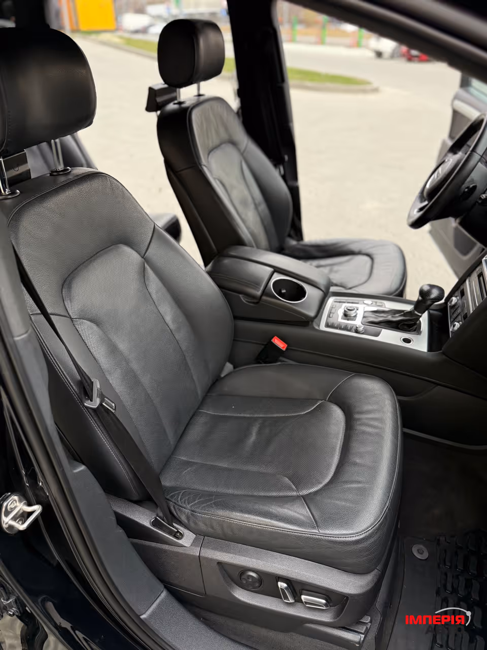Audi Q7 - фото 34