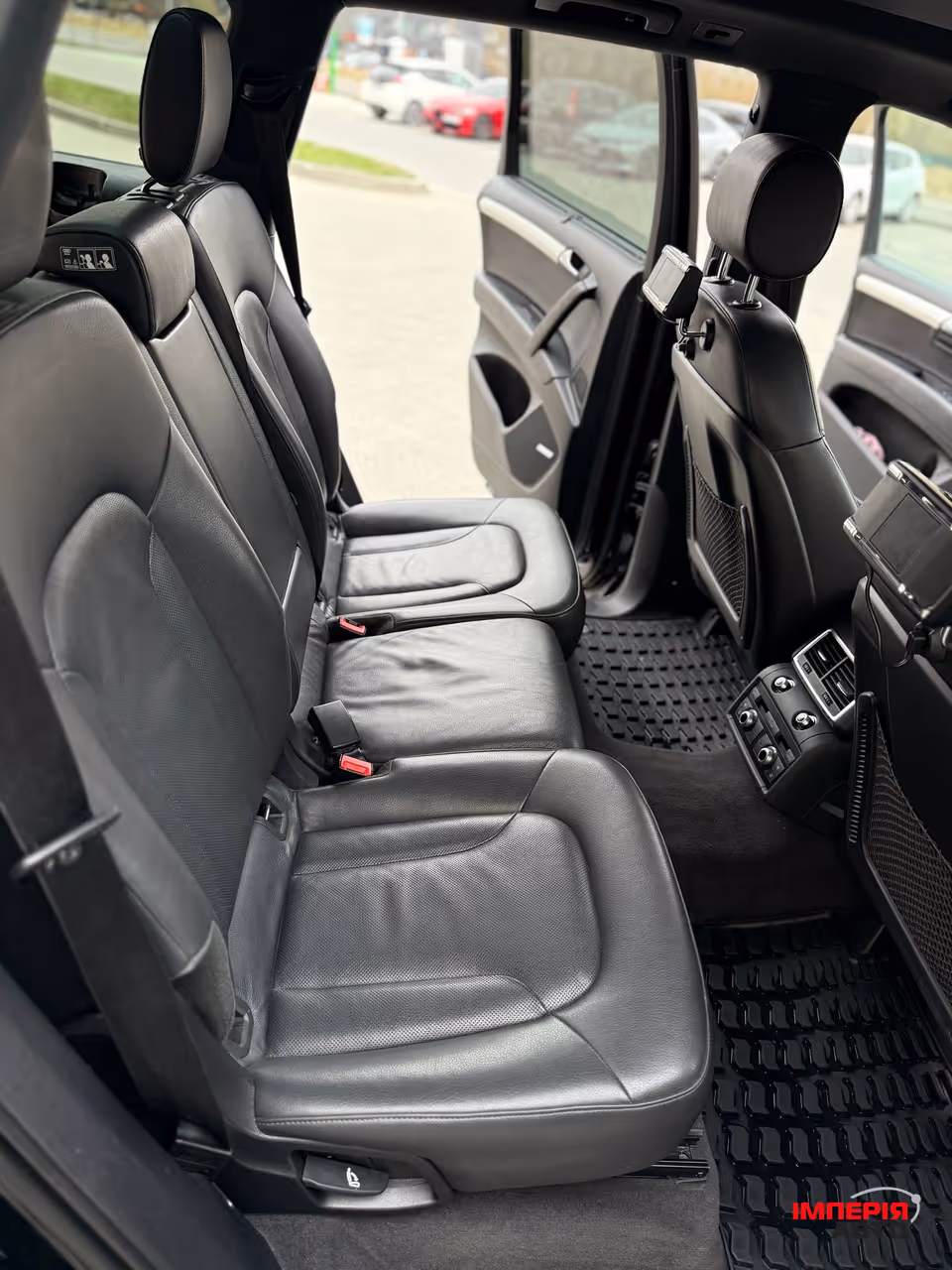 Audi Q7 - фото 36