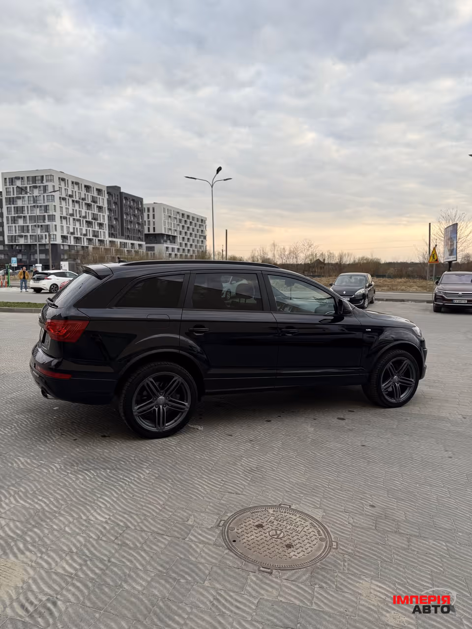Audi Q7 - фото 10
