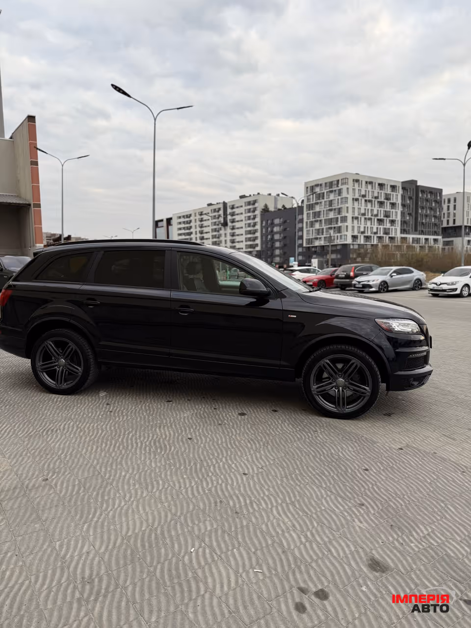Audi Q7 - фото 9