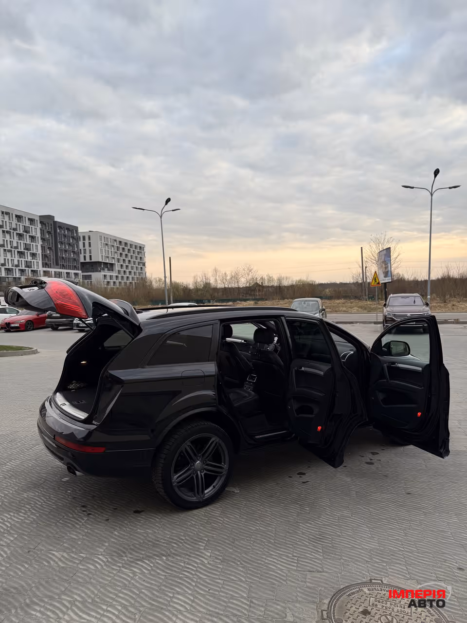 Audi Q7 - фото 24