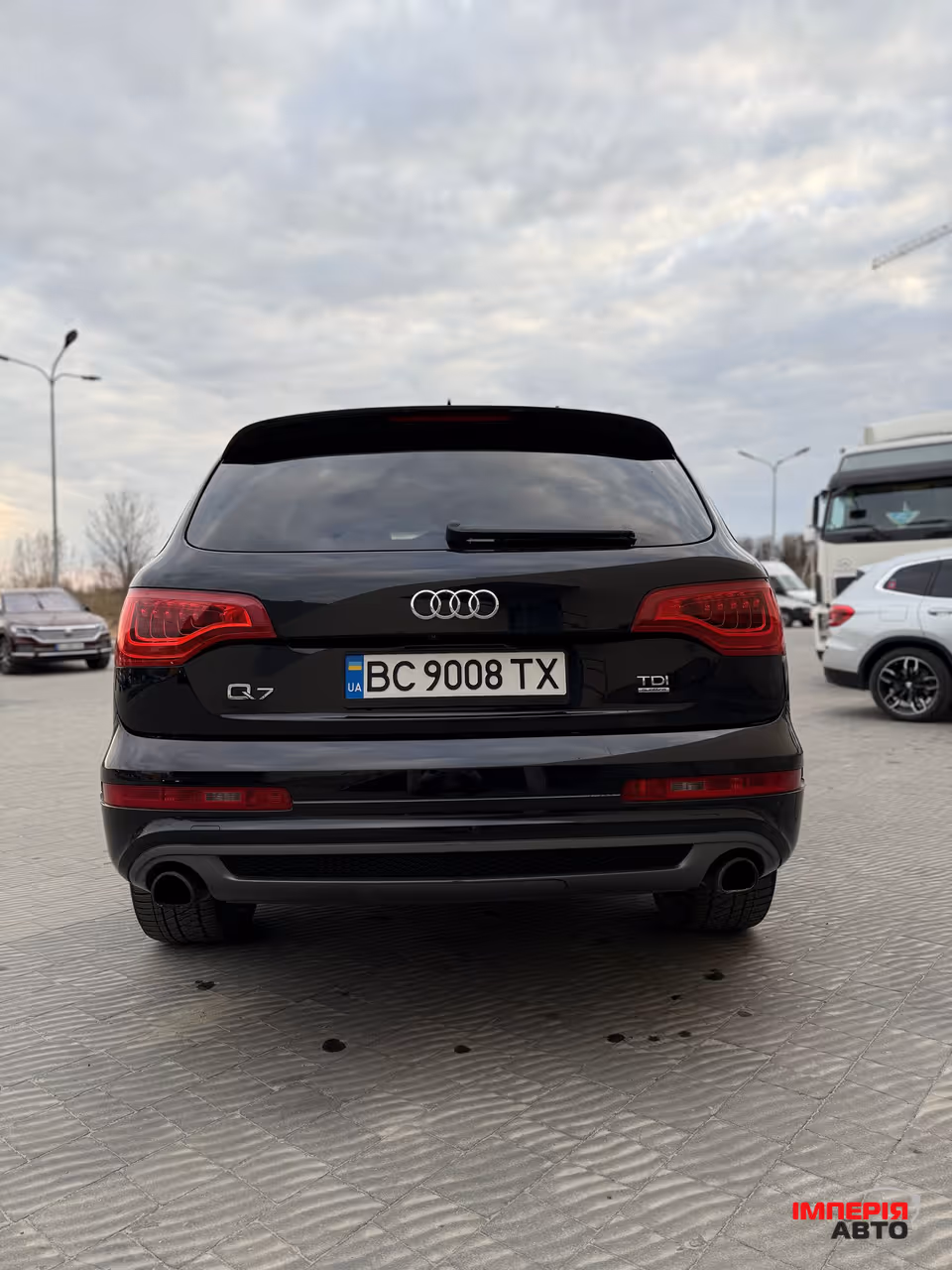 Audi Q7 - фото 13