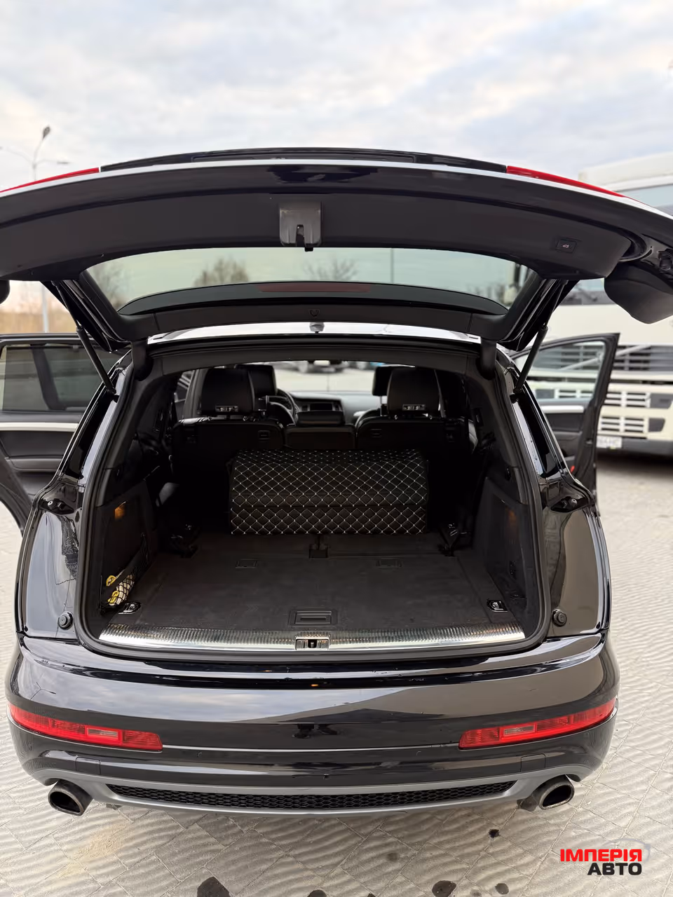 Audi Q7 - фото 40