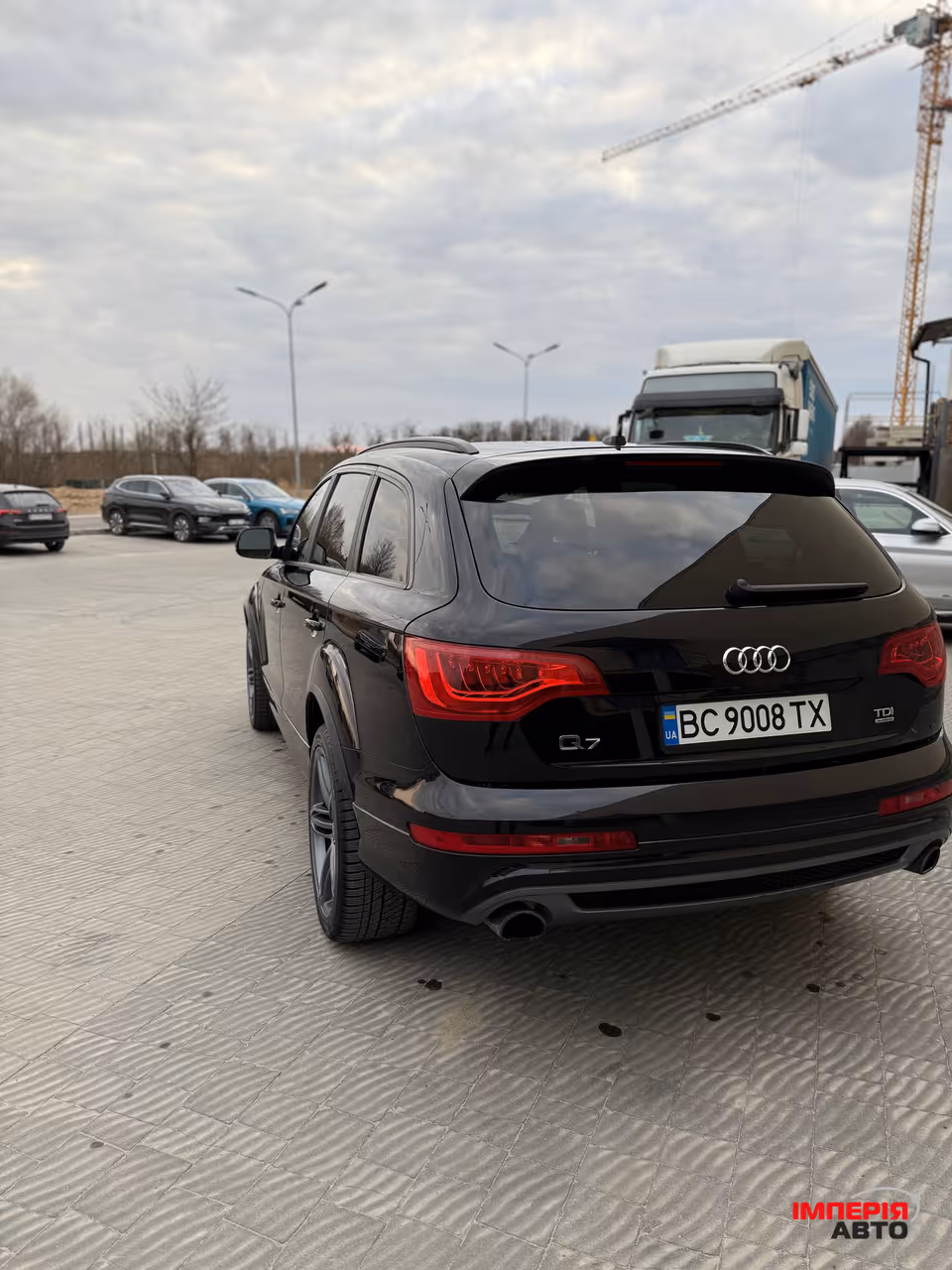 Audi Q7 - фото 15