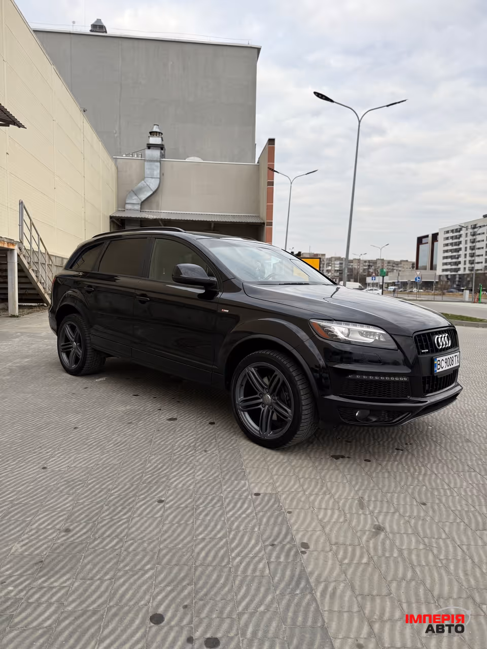 Audi Q7 - фото 8