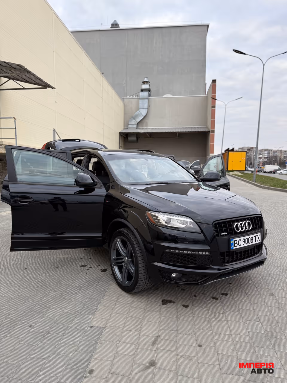 Audi Q7 - фото 22
