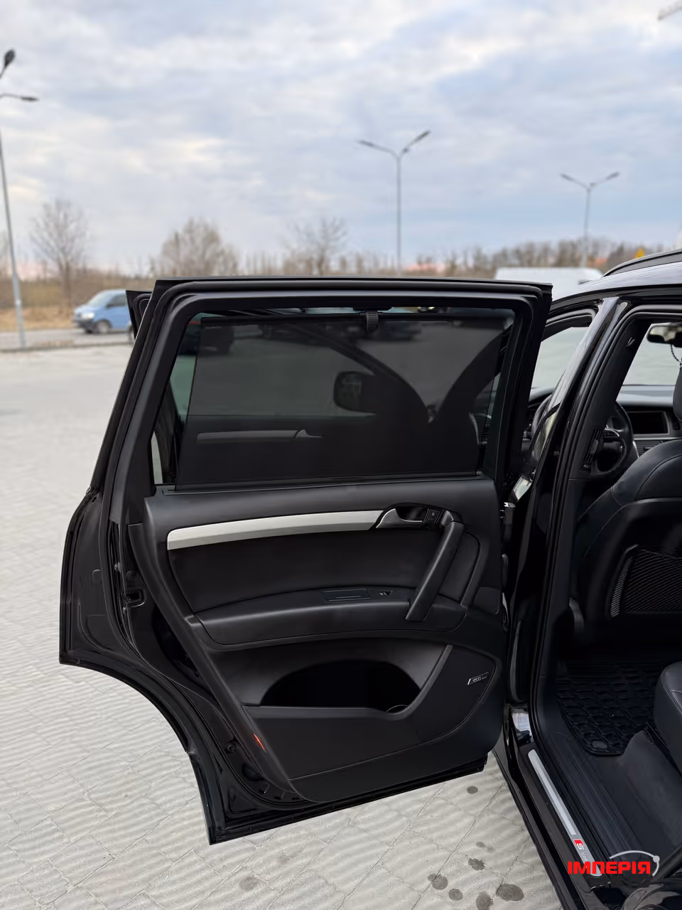 Audi Q7 - фото 39