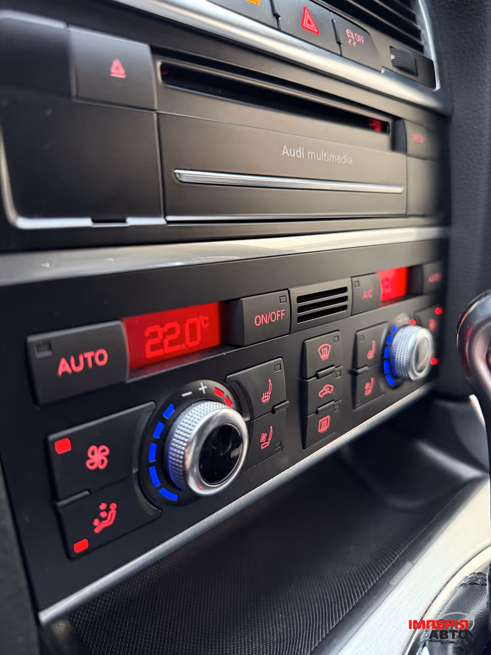 Audi Q7 - фото 48