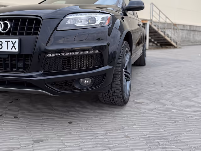 Audi Q7 - фото 3