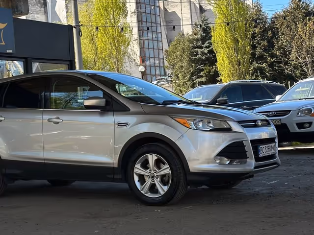 Ford Escape - фото 2