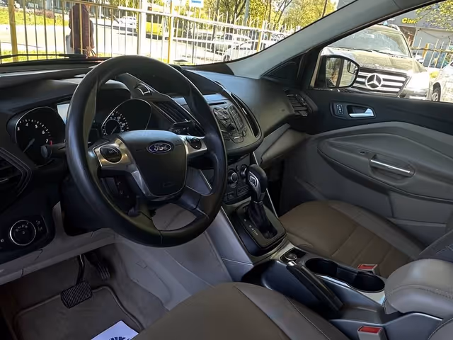 Ford Escape - фото 5