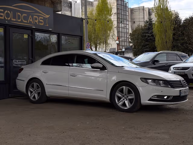 Volkswagen Passat CC - фото 2