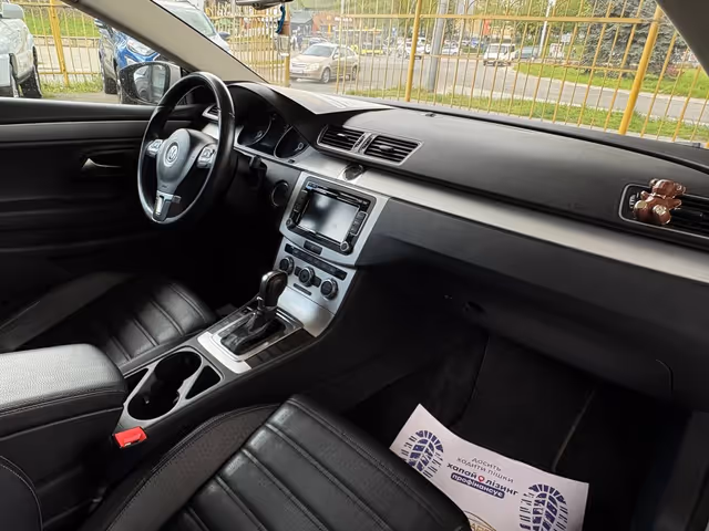 Volkswagen Passat CC - фото 3