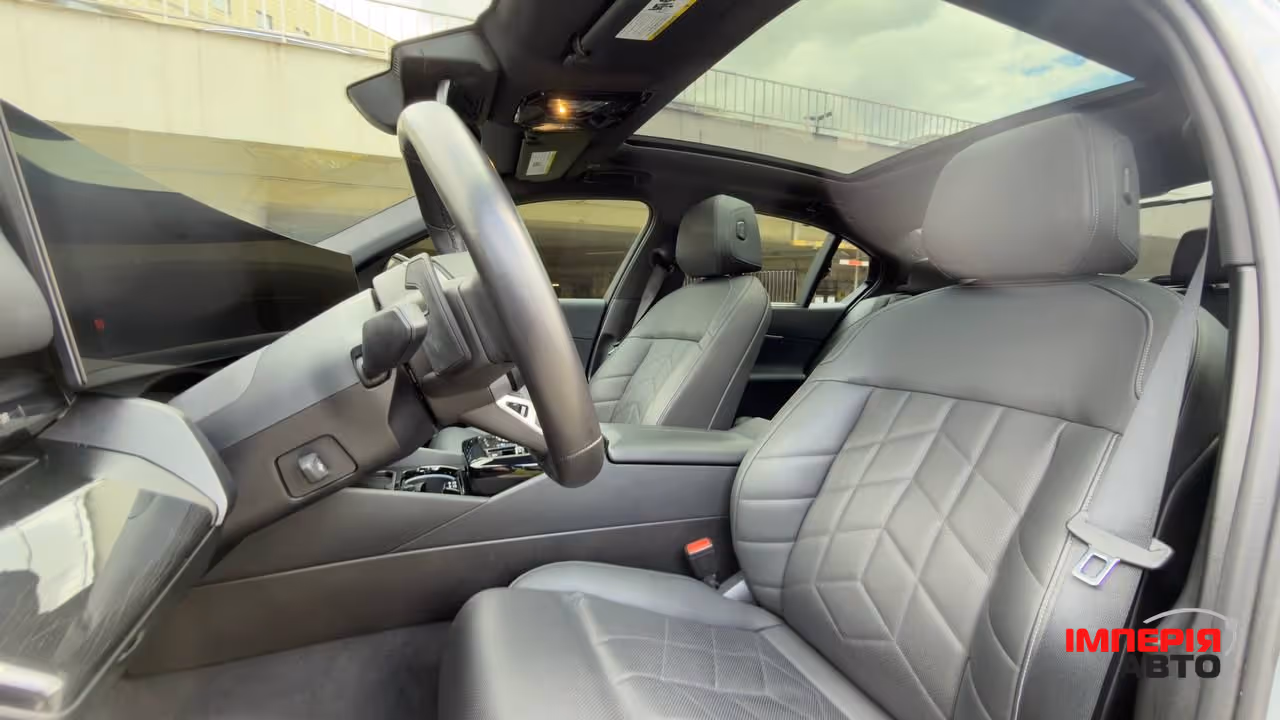 BMW i5 - фото 10