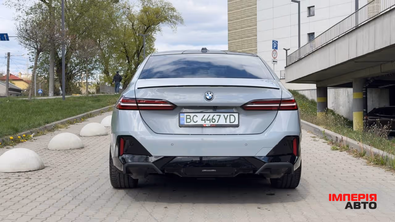 BMW i5 - фото 6