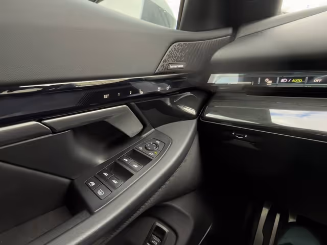 BMW i5 - фото 5