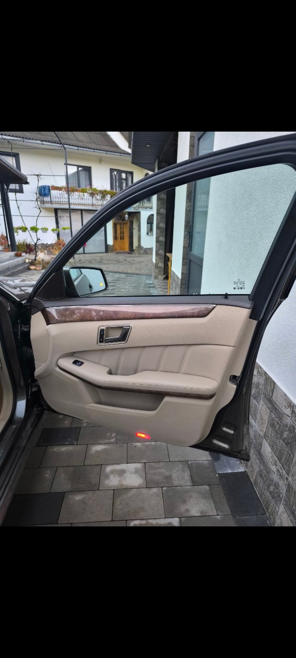 Mercedes-Benz E-Класс - фото 21