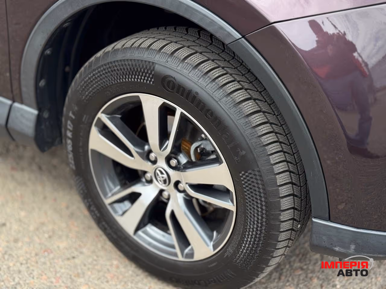 Toyota RAV4 - фото 2