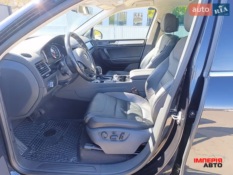 Volkswagen Touareg - фото 6