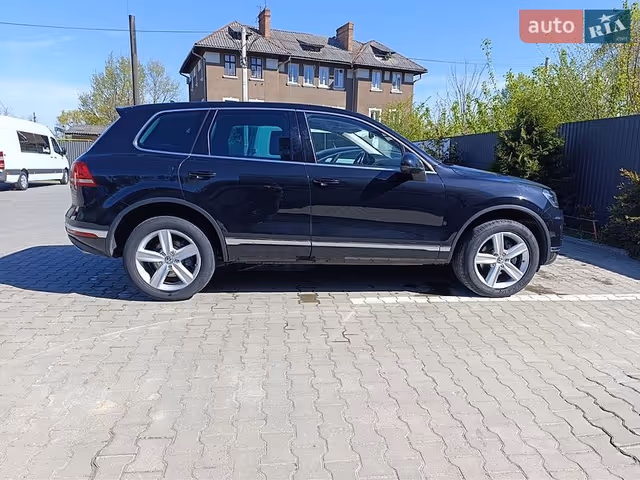 Volkswagen Touareg - фото 4