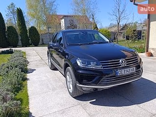 Volkswagen Touareg - фото 1