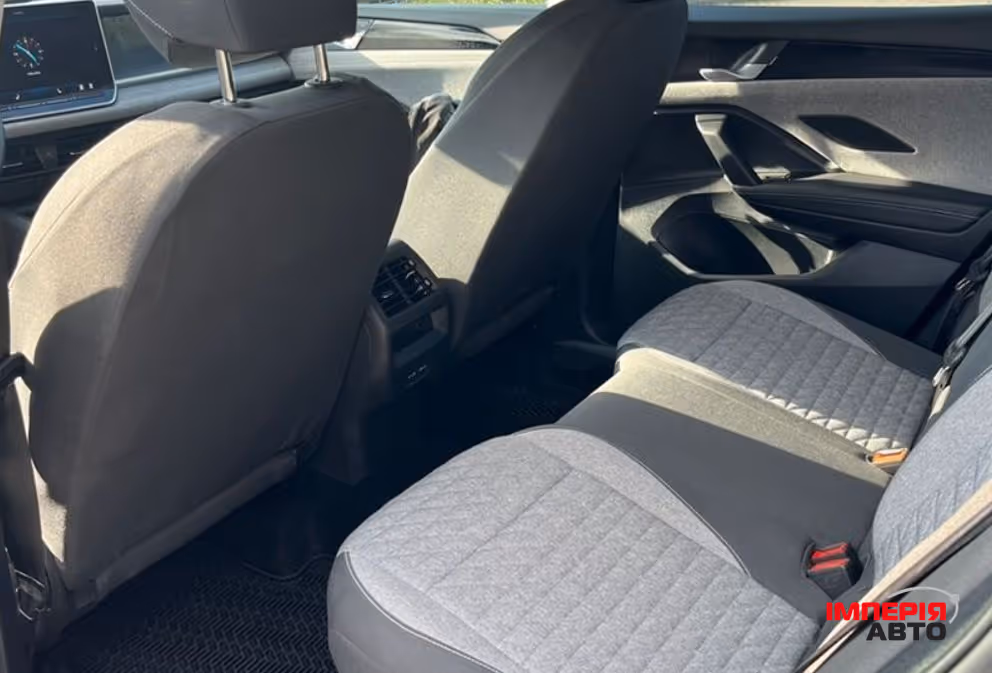 Volkswagen Tiguan - фото 6