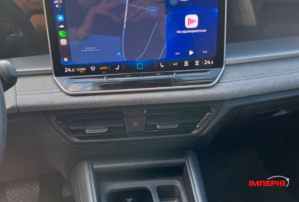 Volkswagen Tiguan - фото 8