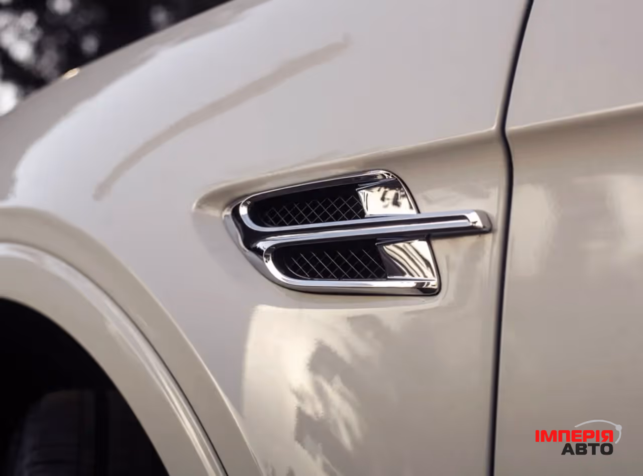 Bentley Bentayga - фото 9