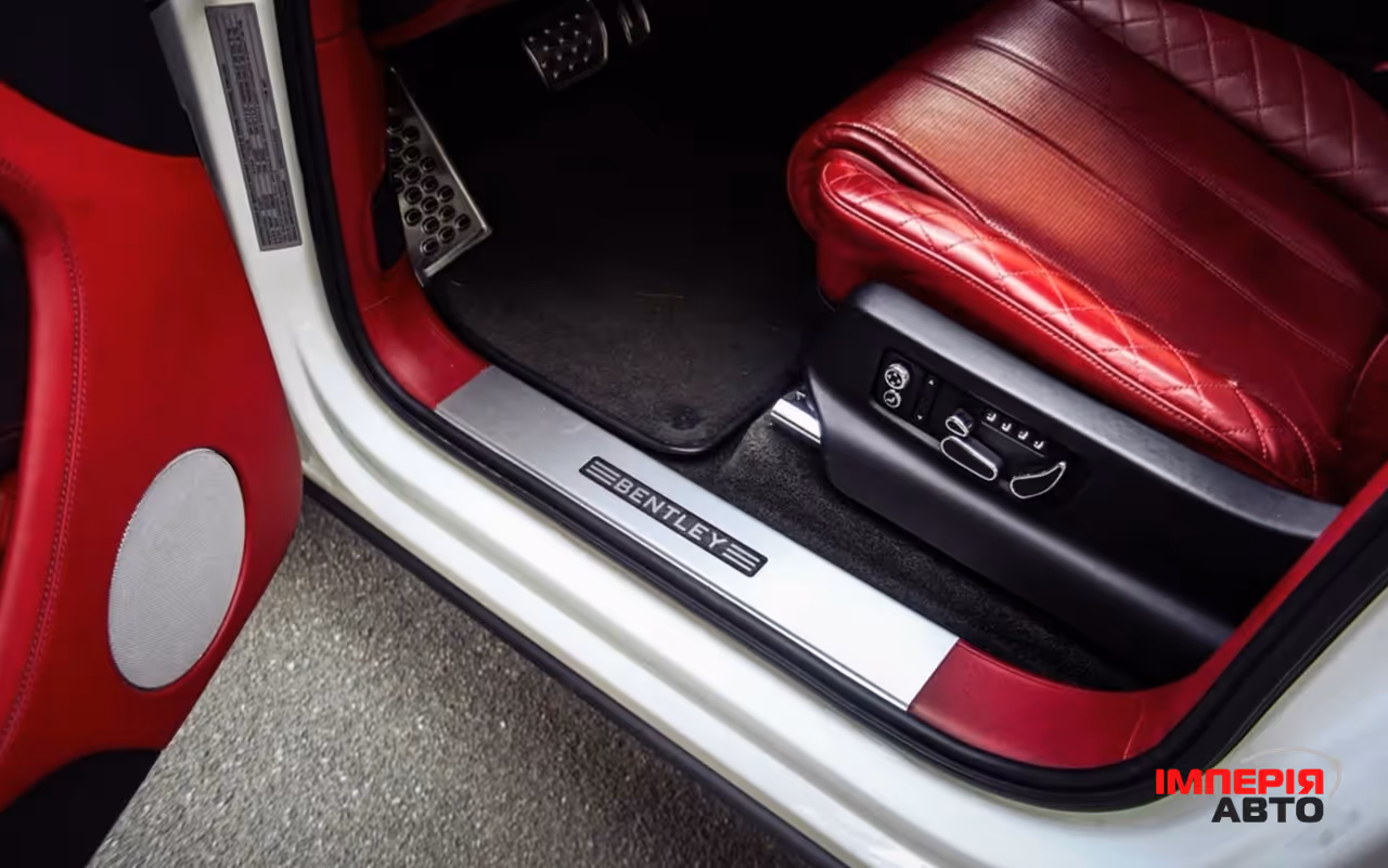 Bentley Bentayga - фото 18