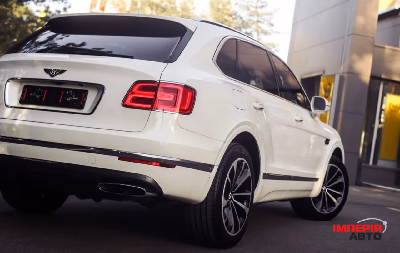 Bentley Bentayga - фото 15