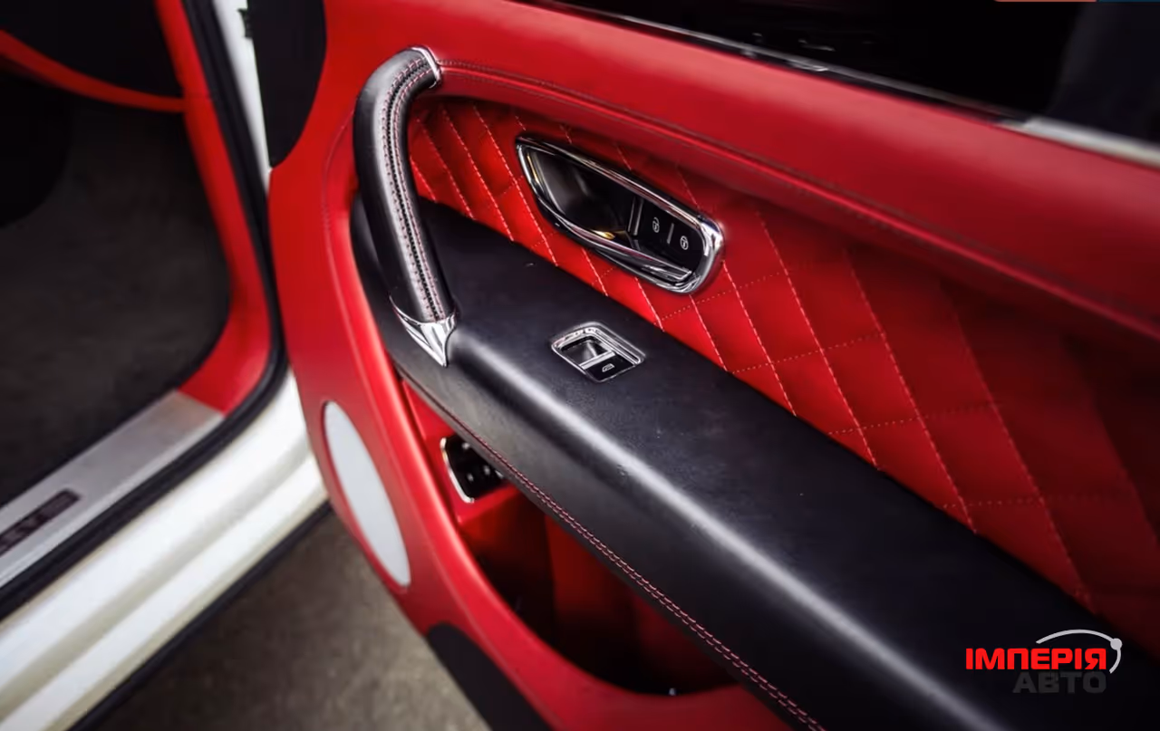 Bentley Bentayga - фото 40
