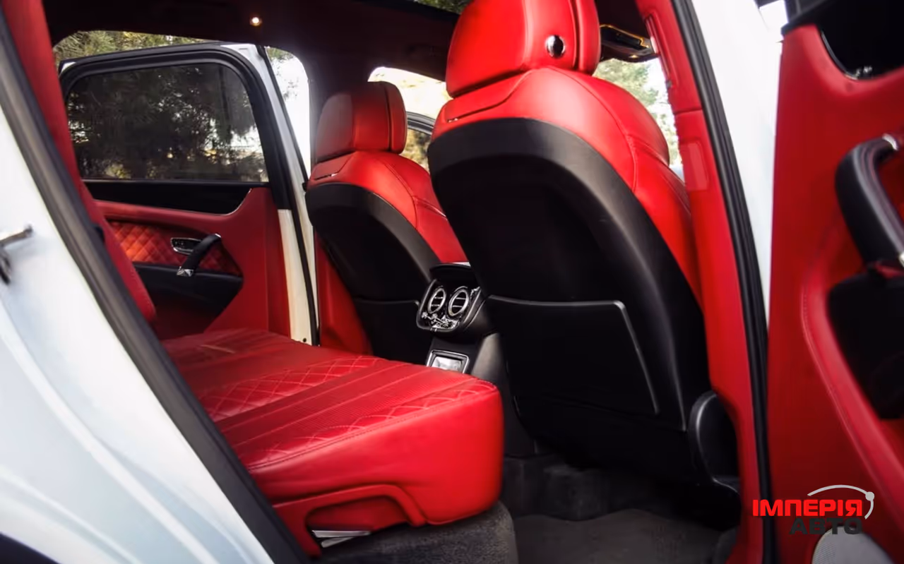 Bentley Bentayga - фото 41