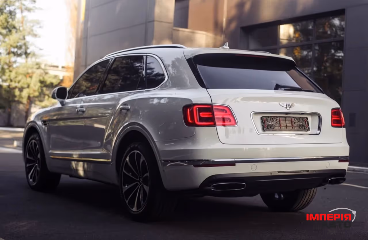 Bentley Bentayga - фото 12