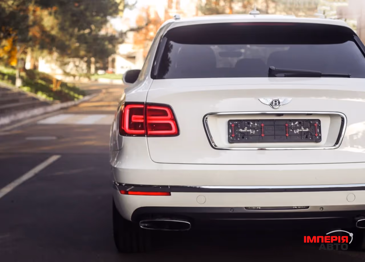 Bentley Bentayga - фото 16
