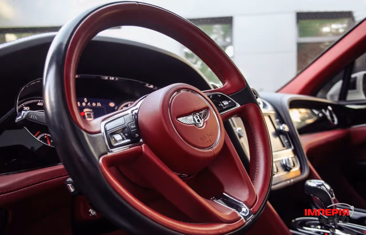 Bentley Bentayga - фото 38