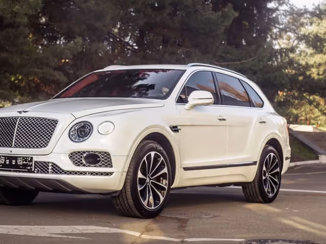Bentley Bentayga - фото 5