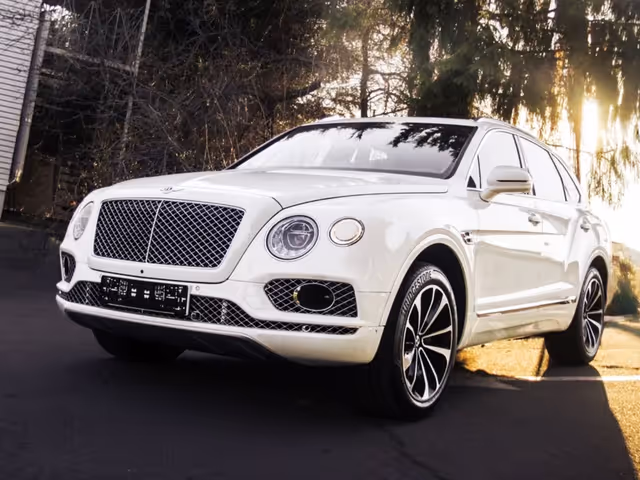Bentley Bentayga - фото 2