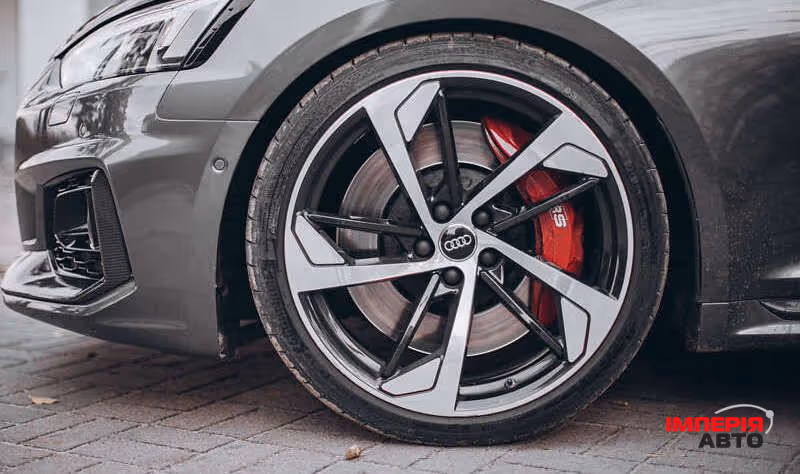 Audi RS 5 - фото 6