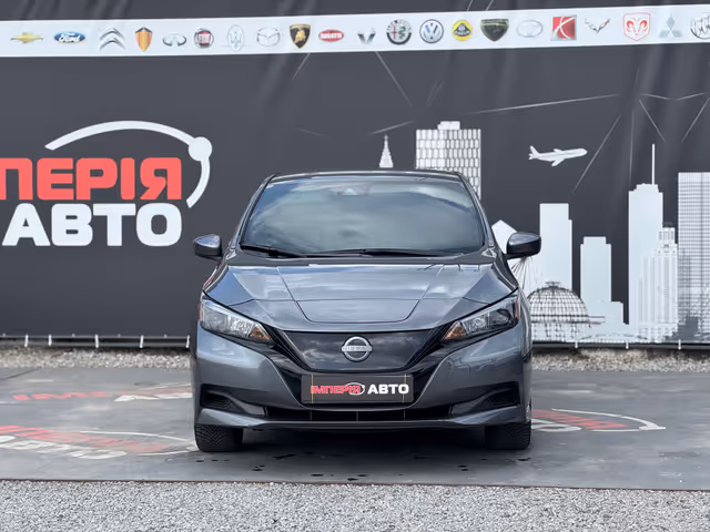 Nissan Leaf - фото 2